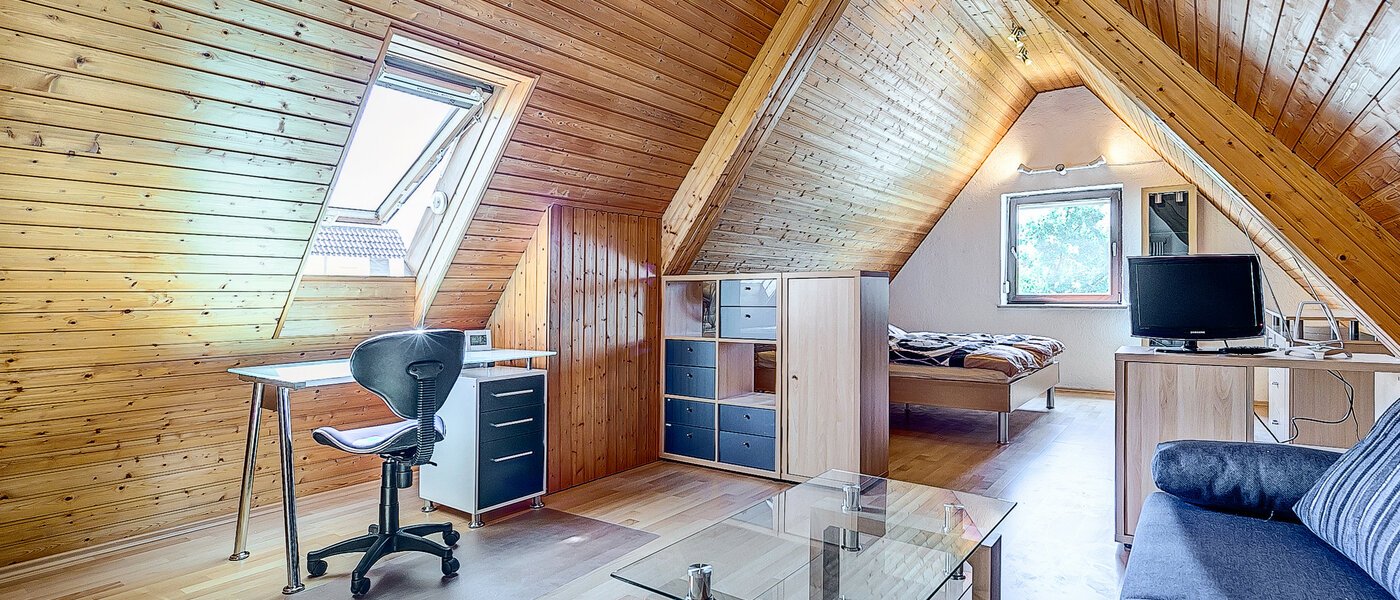 Dachgeschosswohnung München Untermenzing 01 Wohnen 7937