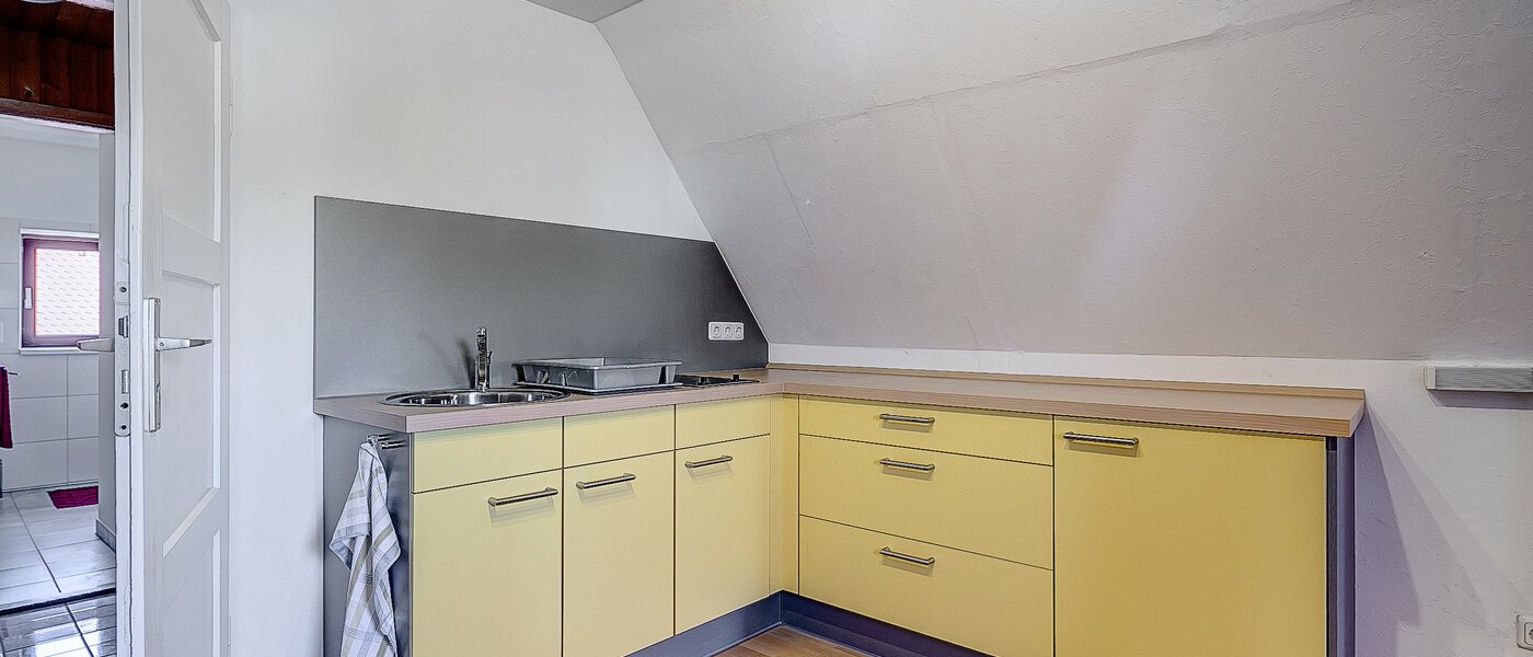 Dachgeschosswohnung München Untermenzing 02 Küche 7937