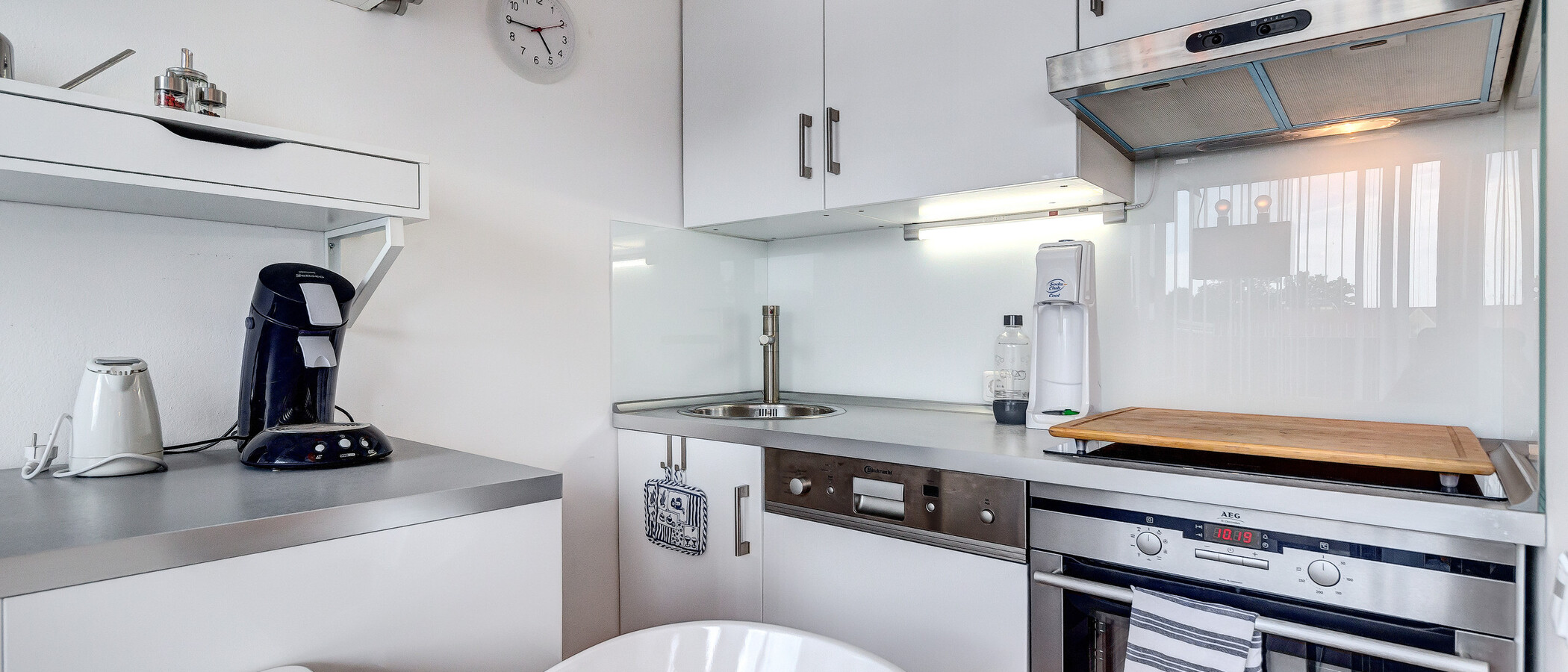 Wohnung München Schwabing-Nord (zw. Leopoldstraße & Englischen Garten) 01 Küche 8015