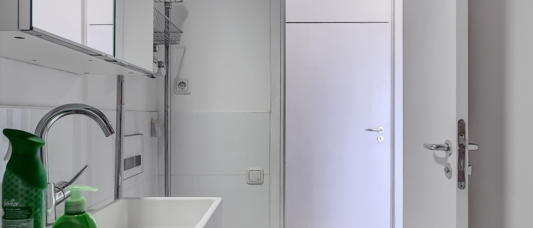 Wohnung München Schwabing-Nord (zw. Leopoldstraße & Englischen Garten) 02 Badezimmer 8015