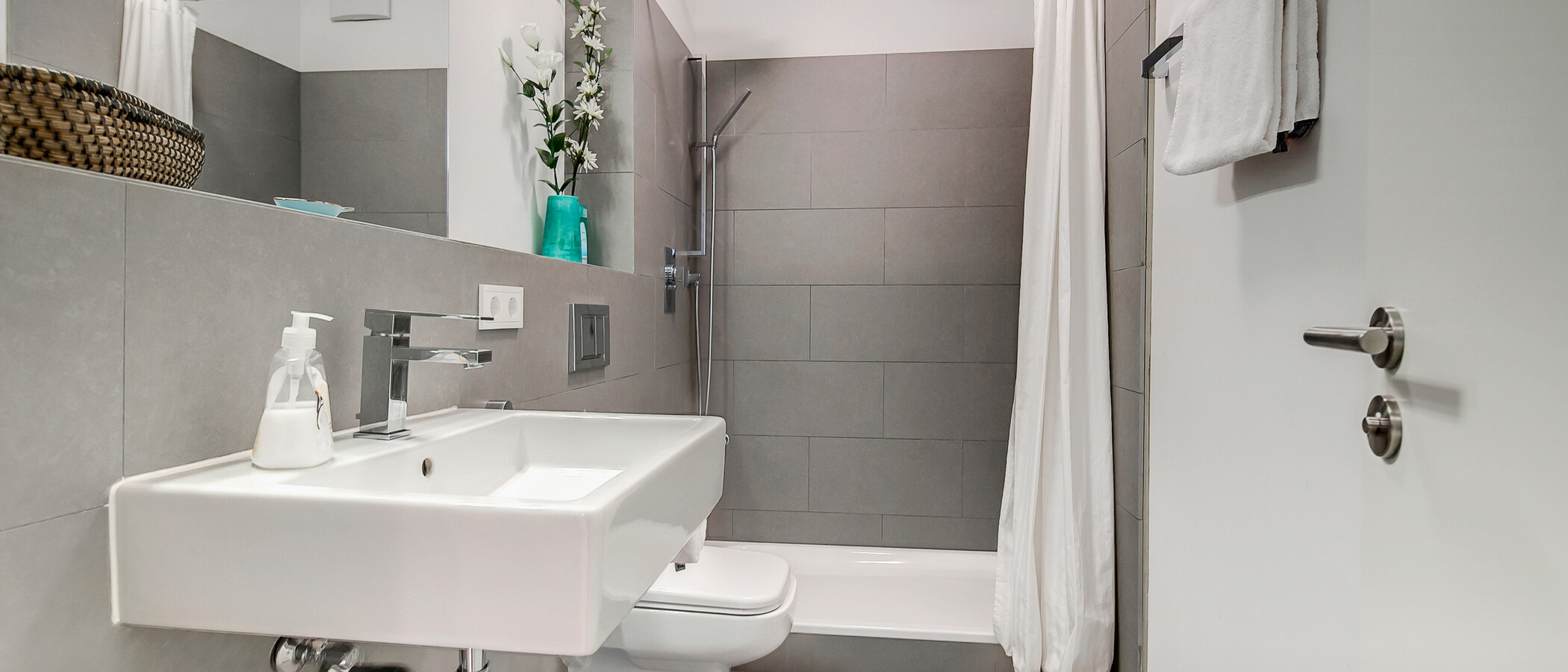 Apartment München Ludwigsvorstadt 01 Badezimmer 8085