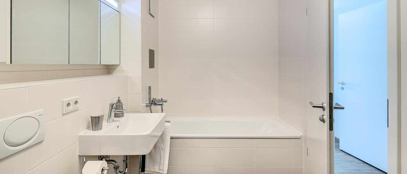 Wohnung München Nymphenburg 01 Badezimmer 8090