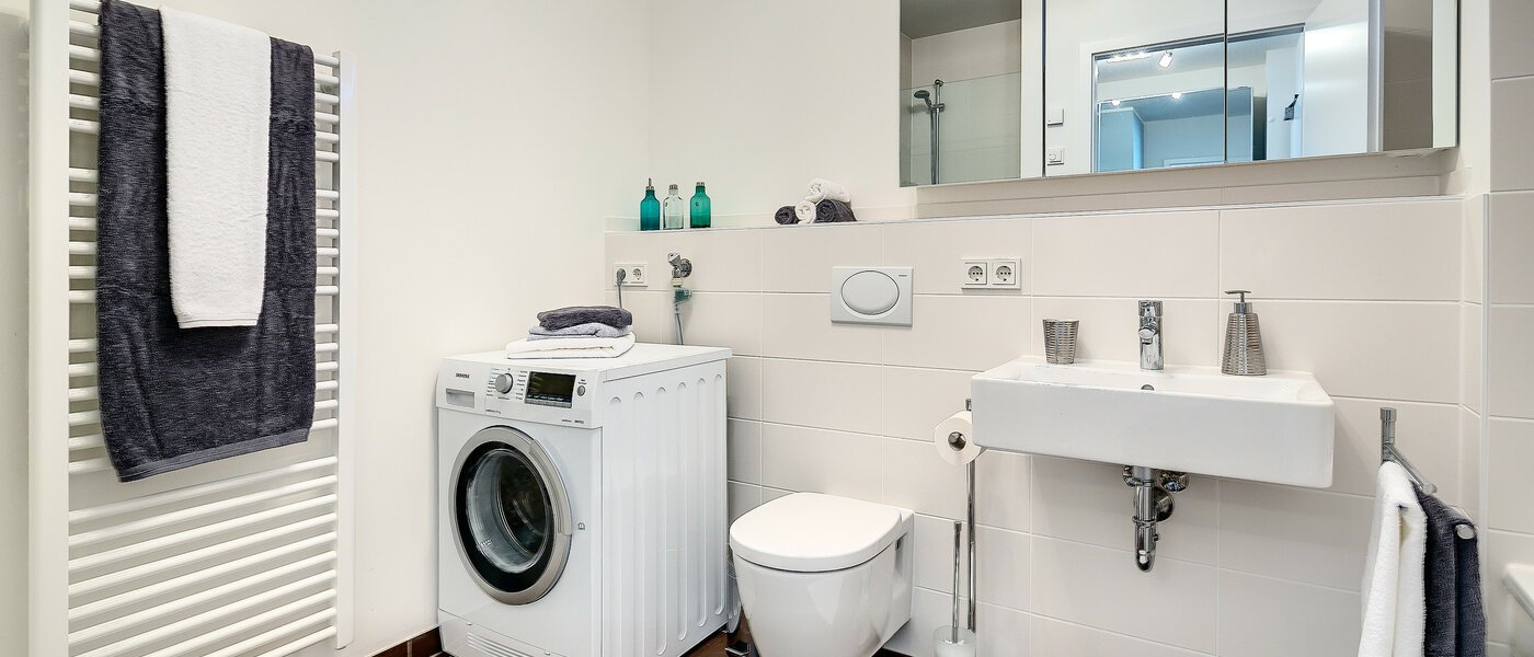 Wohnung München Nymphenburg 02 Badezimmer 8090