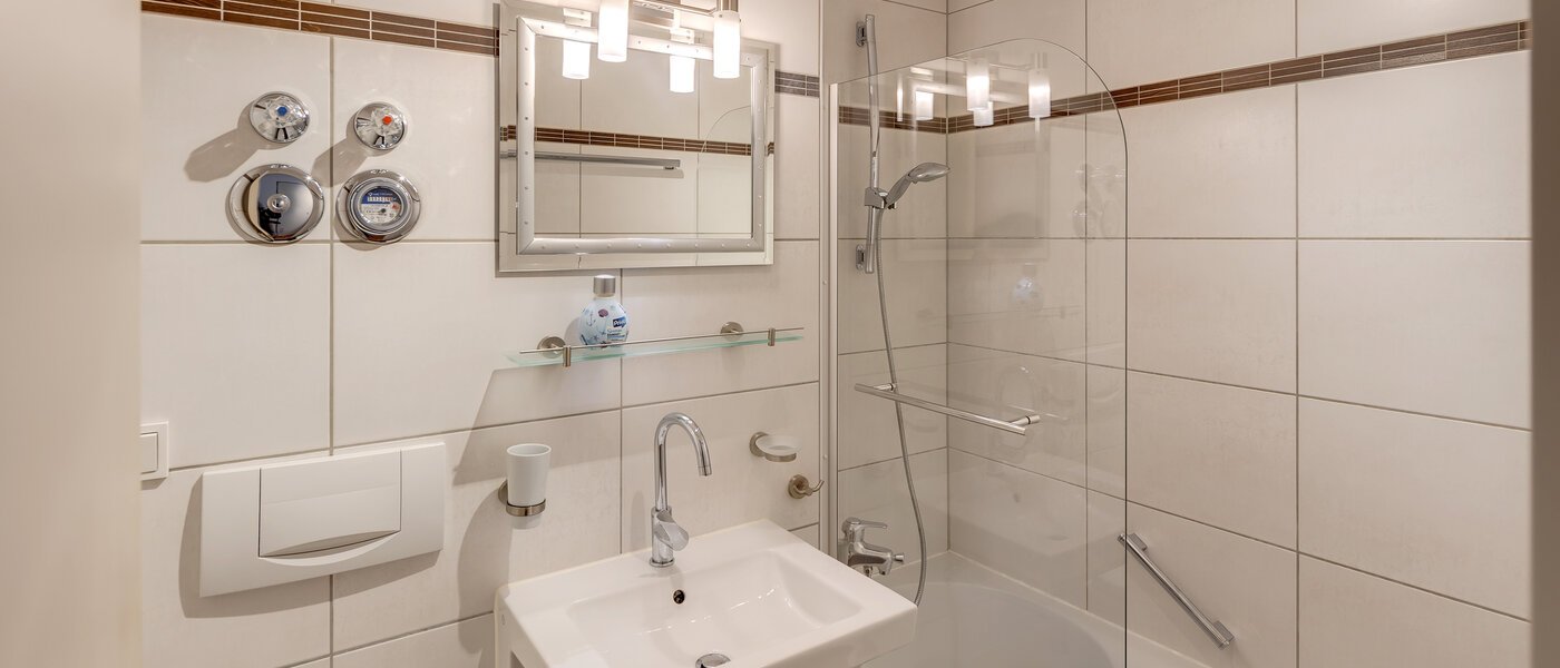 Wohnung München Thalkirchen 01 Badezimmer 8190