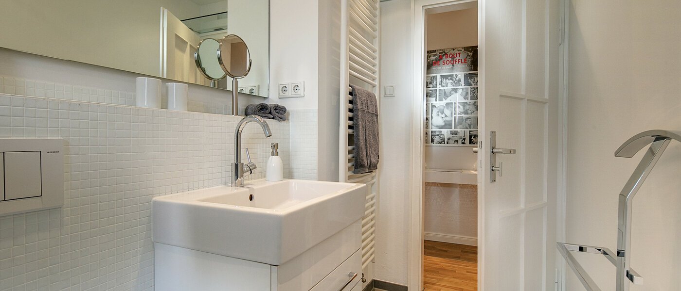 Wohnung München Maxvorstadt - Universitätsviertel 02 Badezimmer 8243