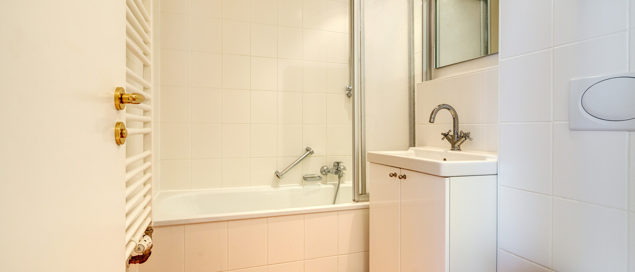 Wohnung München Solln 01 Badezimmer 830
