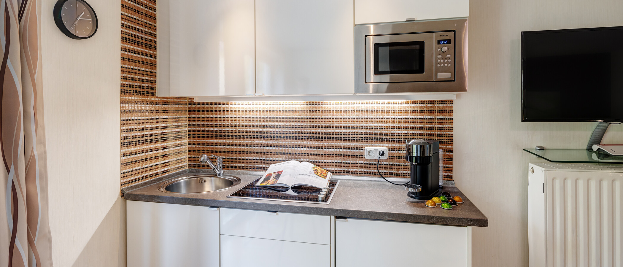 Wohnung München Maxvorstadt - Rund um den Josephsplatz 01 Küche 8302
