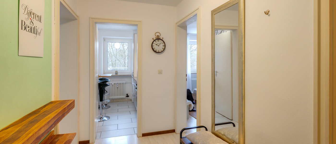 Wohnung München Englschalking 01 Flur/Gang 8399