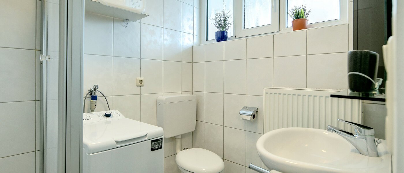 Wohnung München Bogenhausen 01 Badezimmer 8433