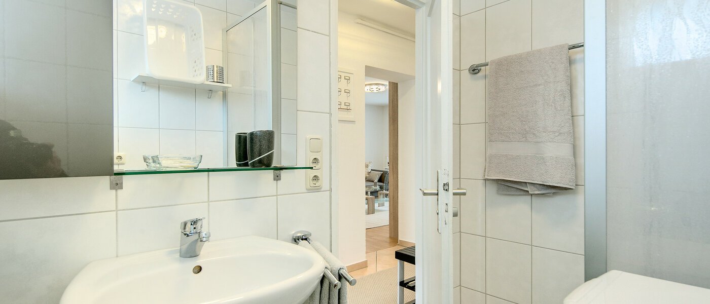 Wohnung München Bogenhausen 02 Badezimmer 8433
