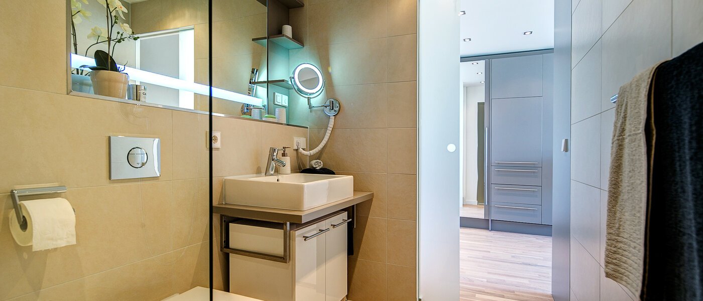 Wohnung München Bogenhausen 02 Badezimmer 8529