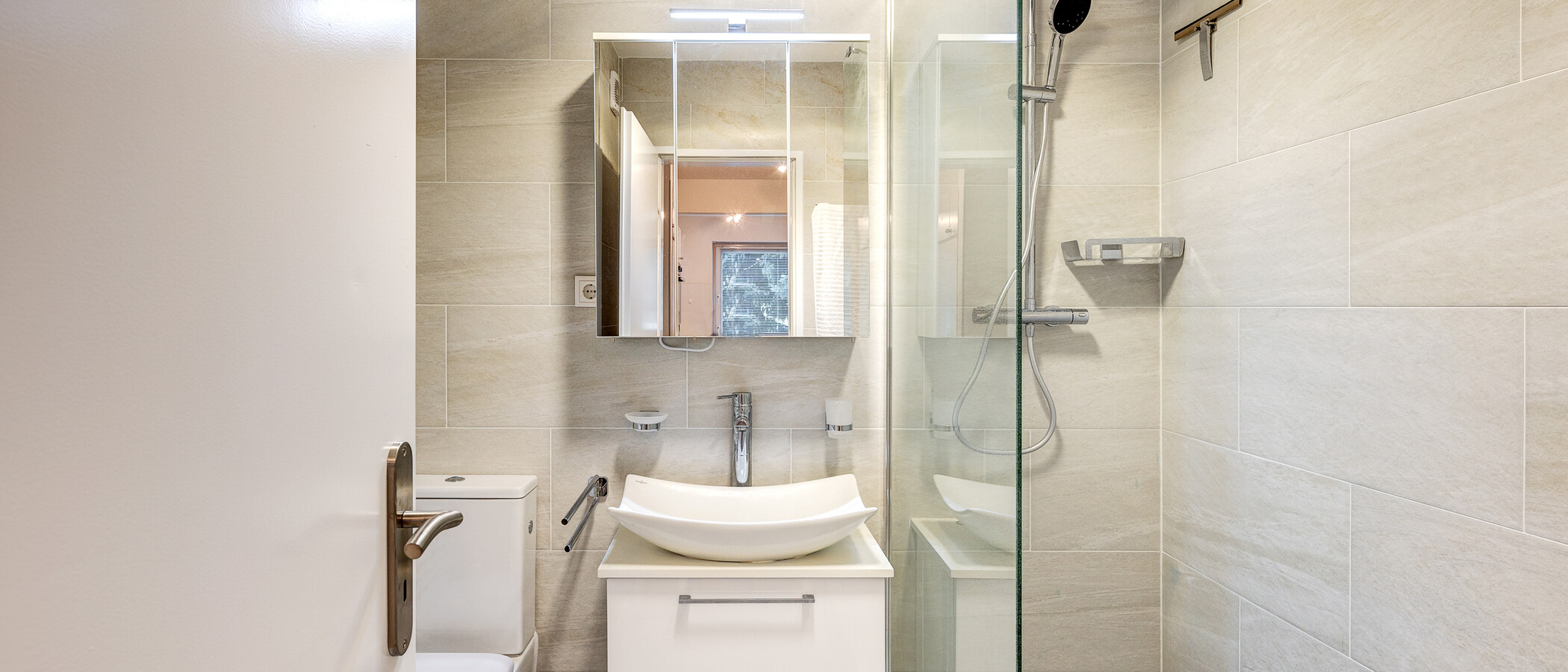 Wohnung München Oberföhring 01 Badezimmer 8540