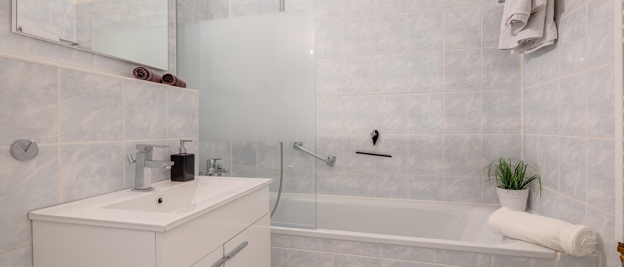 Wohnung Germering 01 Badezimmer 8550