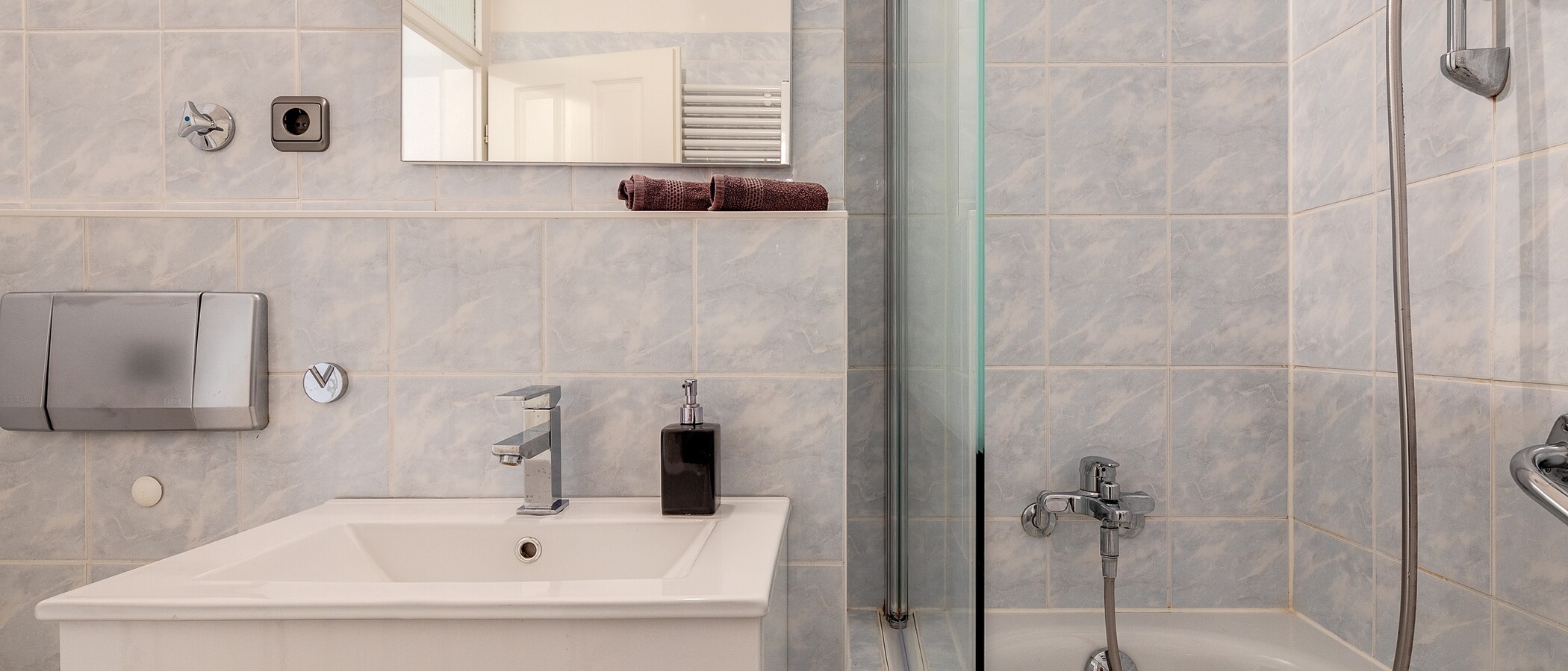 Wohnung Germering 02 Badezimmer 8550