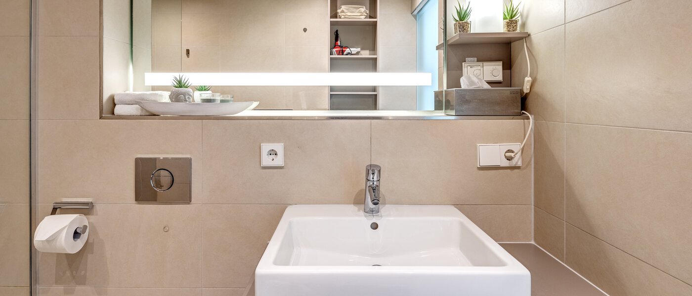 Wohnung München Bogenhausen 02 Badezimmer 8577