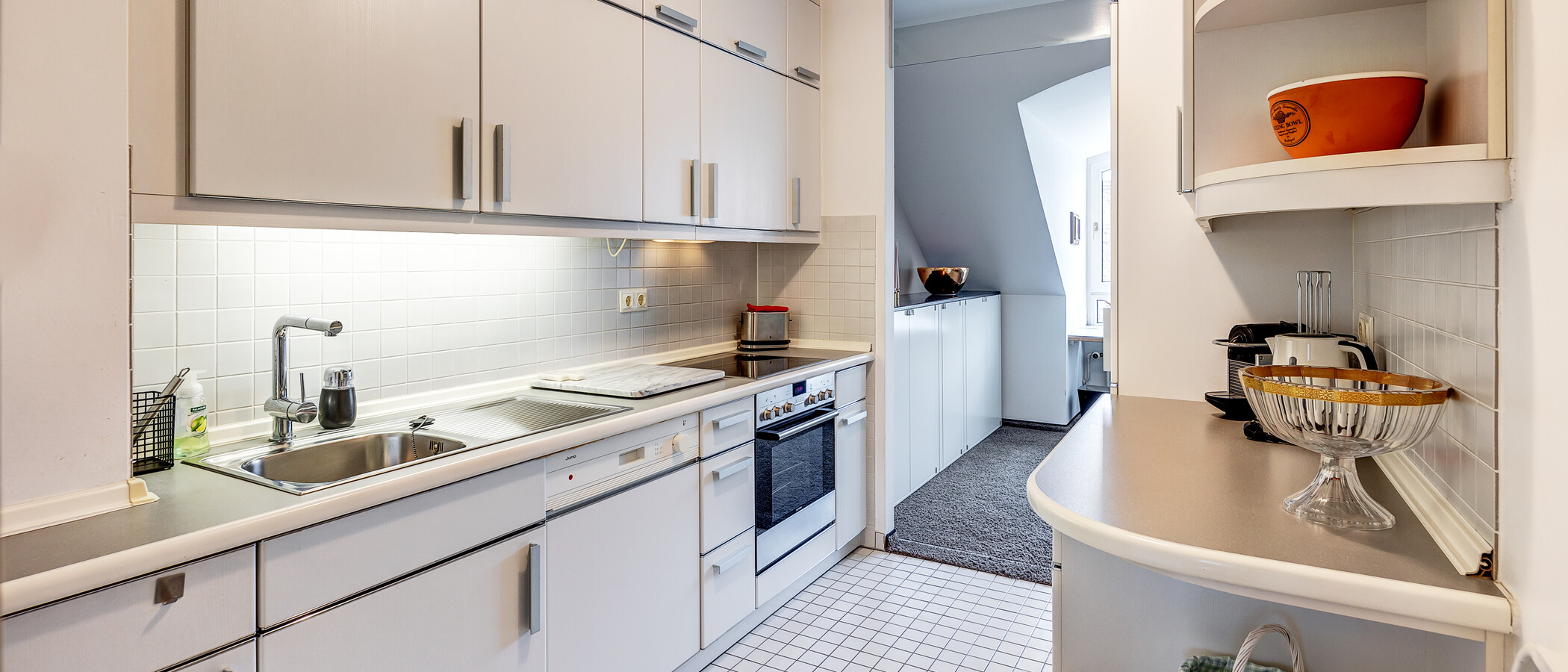 Dachgeschosswohnung München Denning 01 Küche 8585