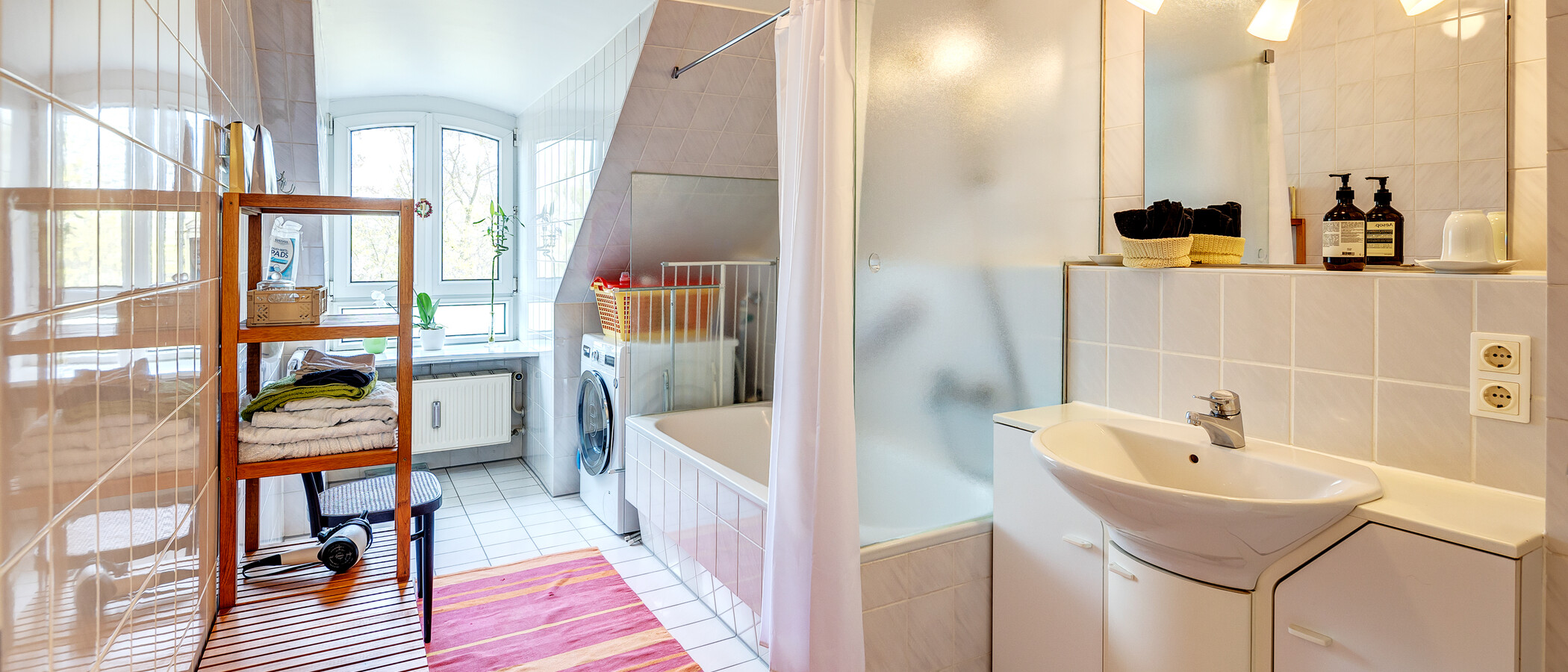 Dachgeschosswohnung München Denning 01 Badezimmer 8585