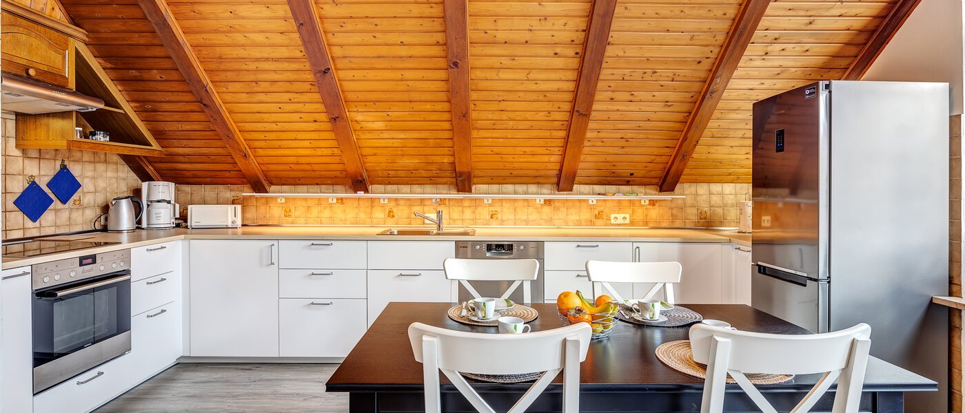 Dachgeschosswohnung München Berg am Laim 02 Küche 8602