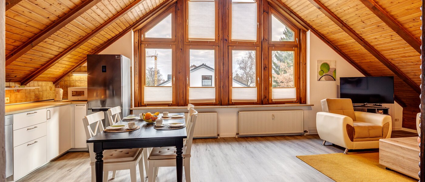 Dachgeschosswohnung München Berg am Laim 03 Wohnbereich 8602