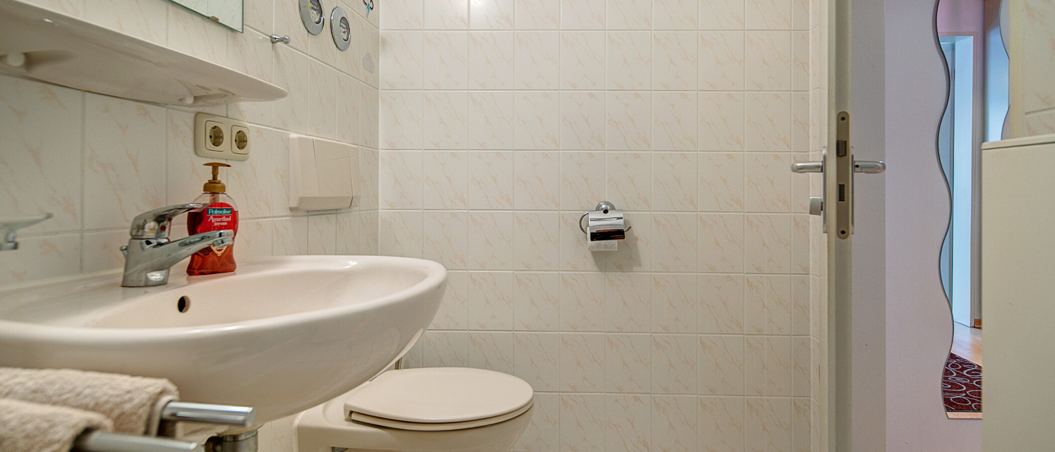 Dachgeschosswohnung München Moosach 04 Badezimmer 8631