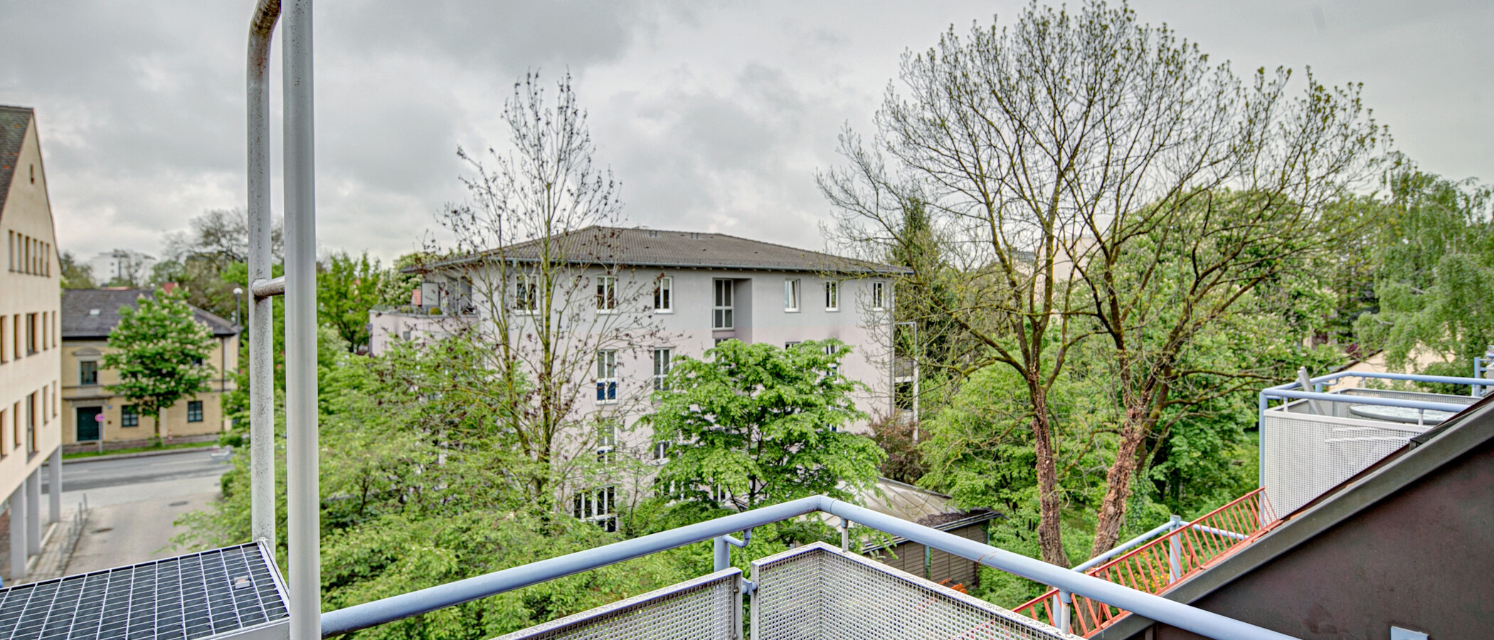 Dachgeschosswohnung München Moosach 01 Aussicht 8631
