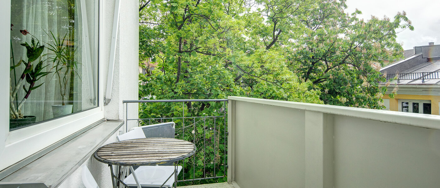 Wohnung München Schwabing-West (rund um den Hohenzollernplatz) 01 Balkon 8662