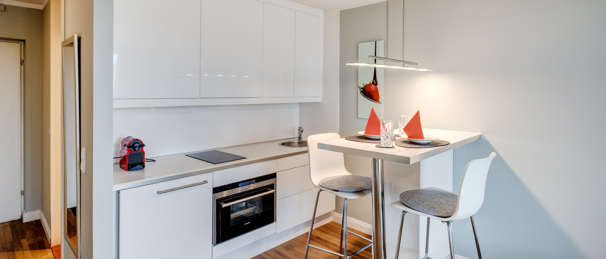 Wohnung München Schwabing-Nord (zw. Leopoldstraße & Englischen Garten) 01 Küche 8728
