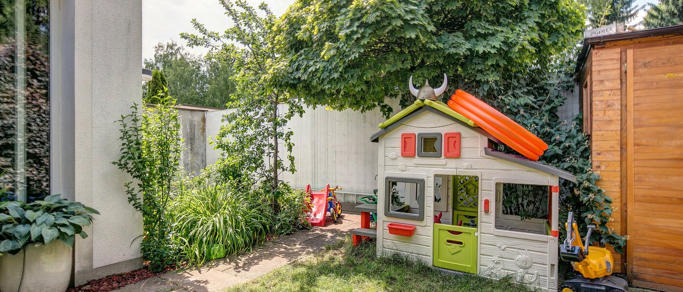 Haus München Waldtrudering 01 Garten 8754