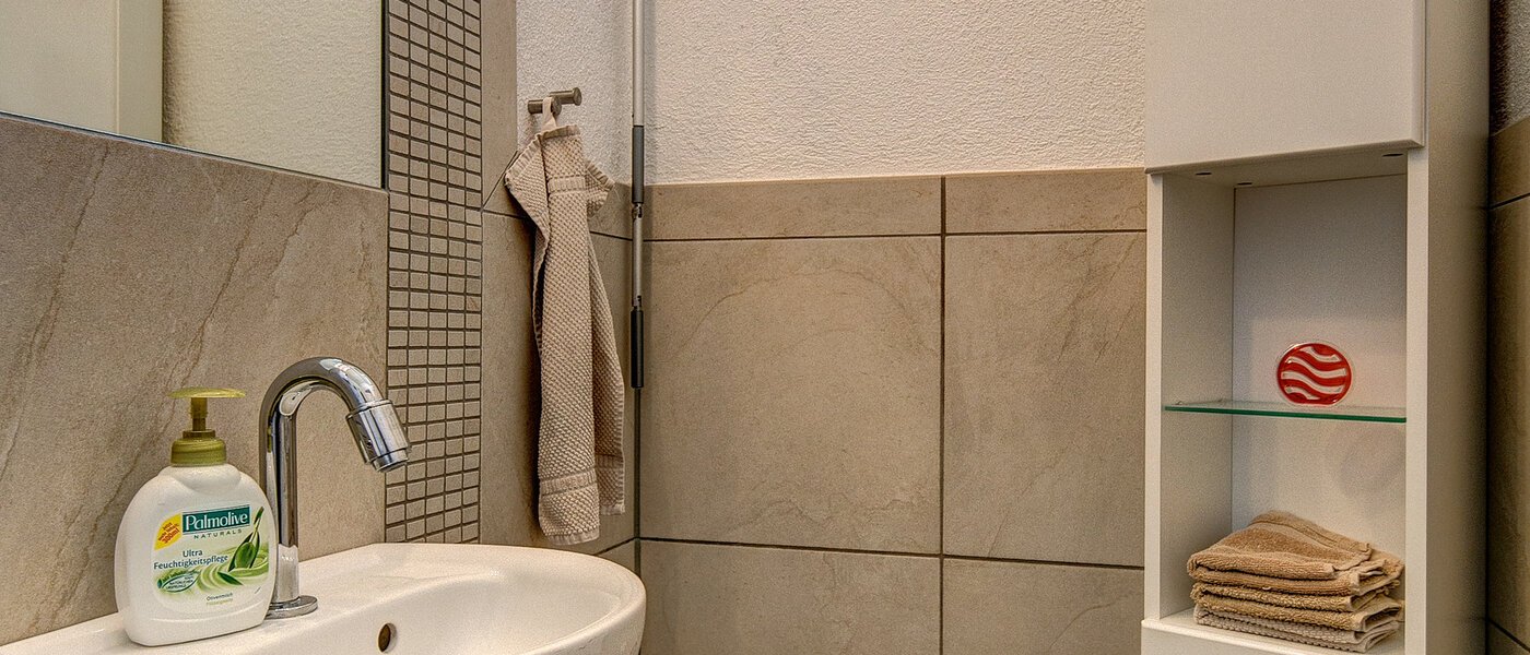 Haus München Waldtrudering 01 Gäste-WC 8754