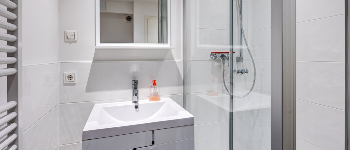 Apartment München Au-Haidhausen 01 Badezimmer 8758