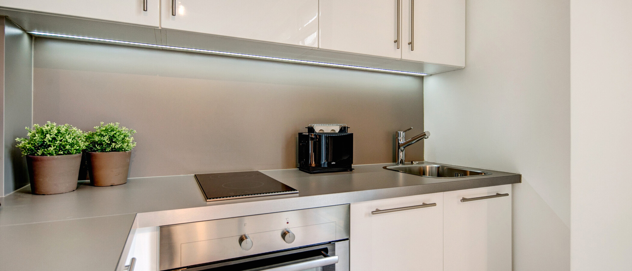 Apartment München Bogenhausen 02 Küche 8773
