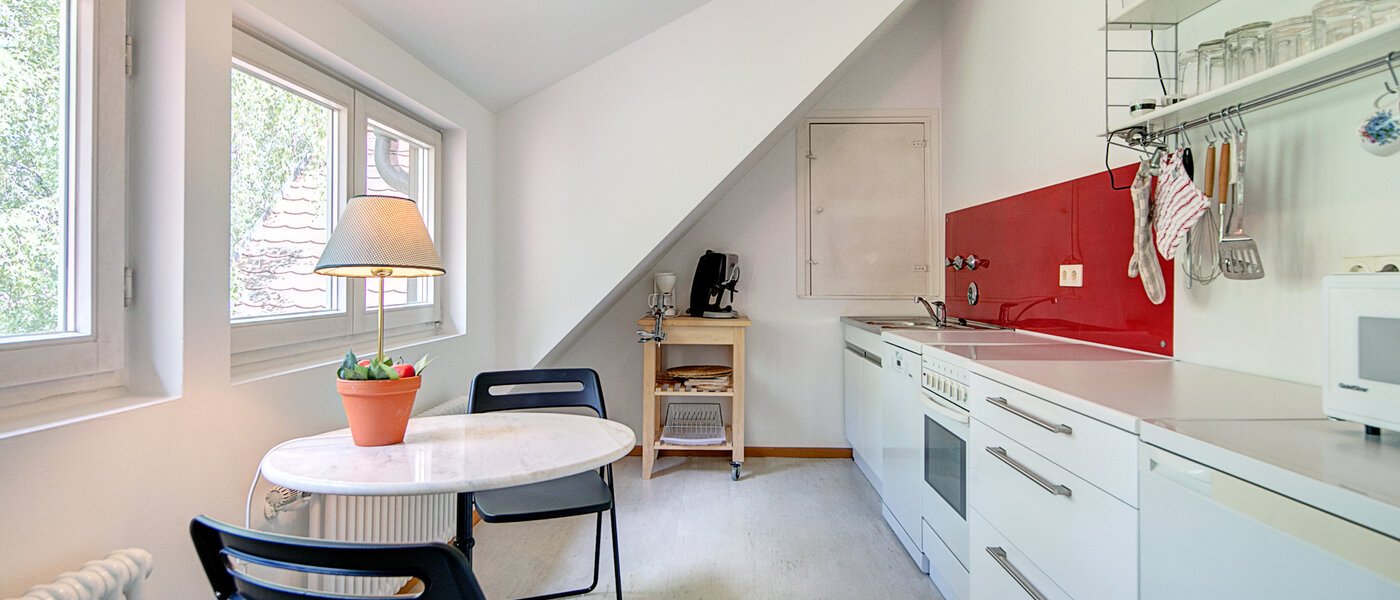 Dachgeschosswohnung München Solln 01 Küche 8785