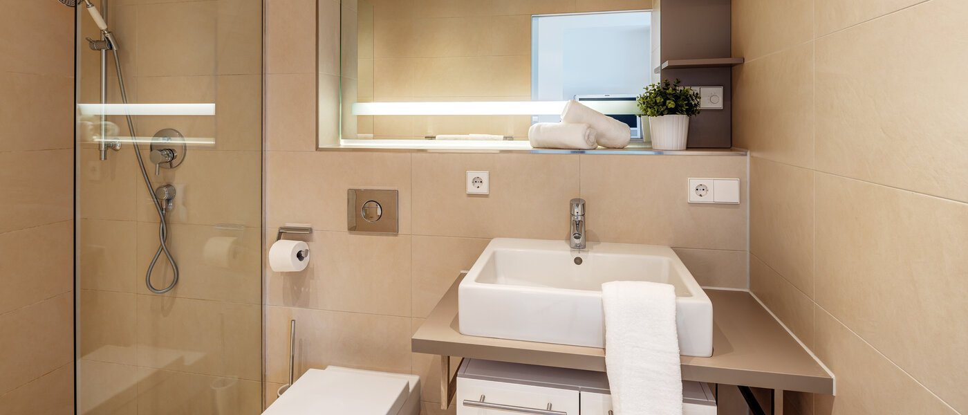 Wohnung München Bogenhausen 01 Badezimmer 8795