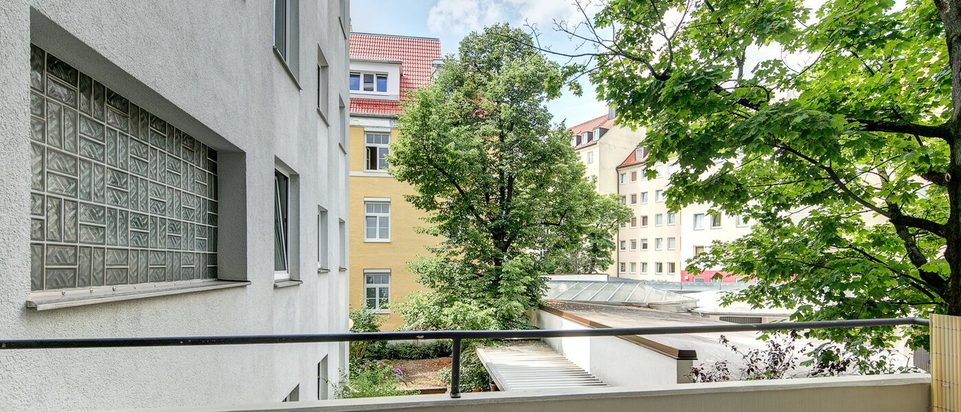 Wohnung München Schwabing-West (rund um den Hohenzollernplatz) 02 Balkon 8843
