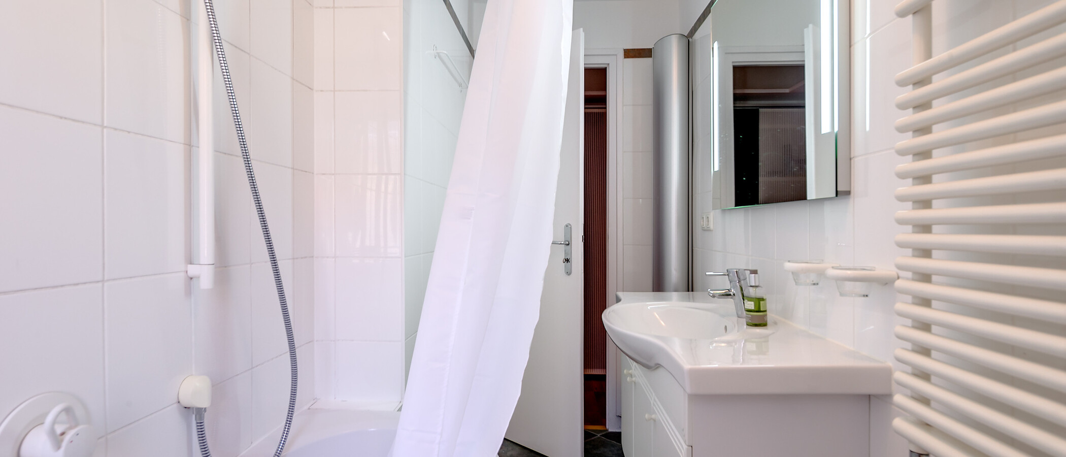 Wohnung München Schwabing-Nord (zw. Belgrad- & Leopoldstraße) 02 Badezimmer 8856