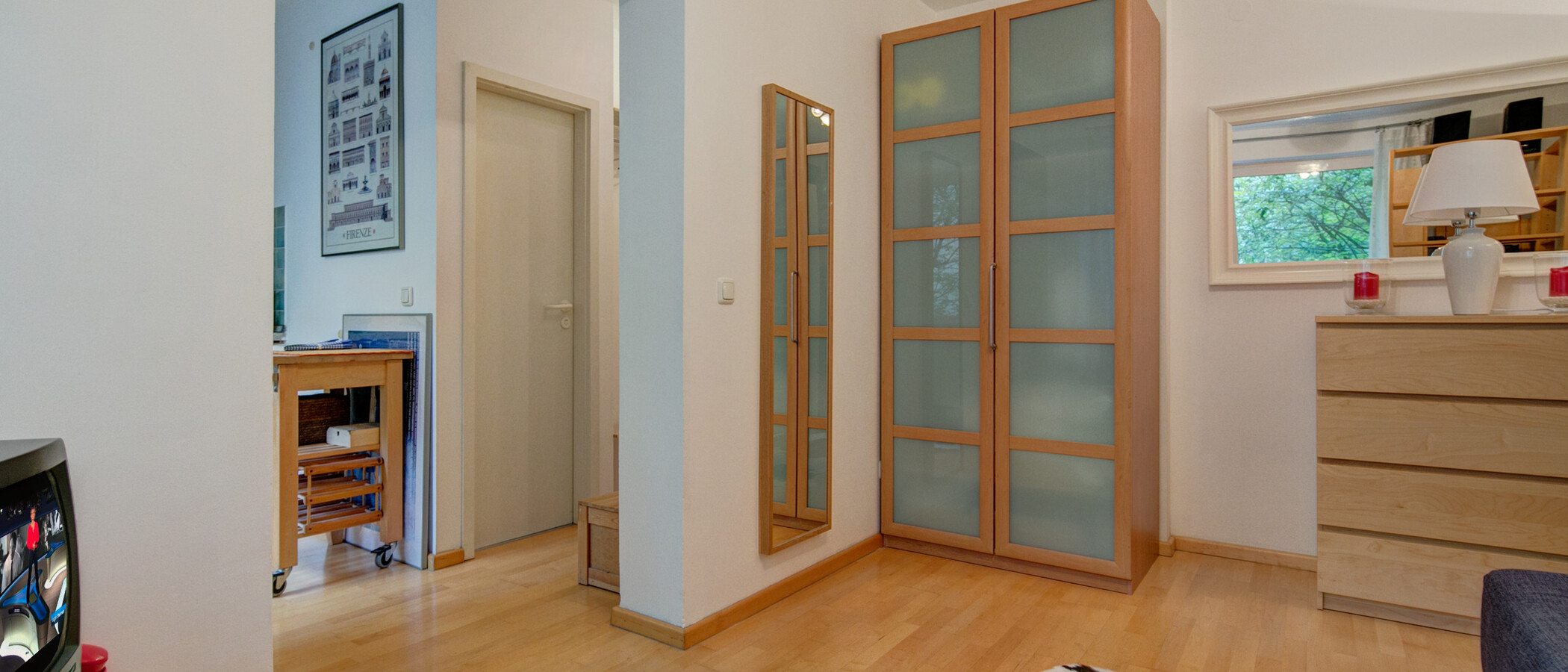 Apartment München Schwabing-Nord (zw. Leopoldstraße & Englischen Garten) 03 Wohnen 8870