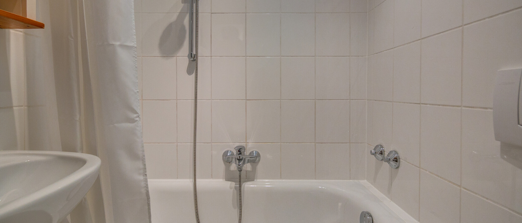 Apartment München Schwabing-Nord (zw. Leopoldstraße & Englischen Garten) 01 Badezimmer 8870