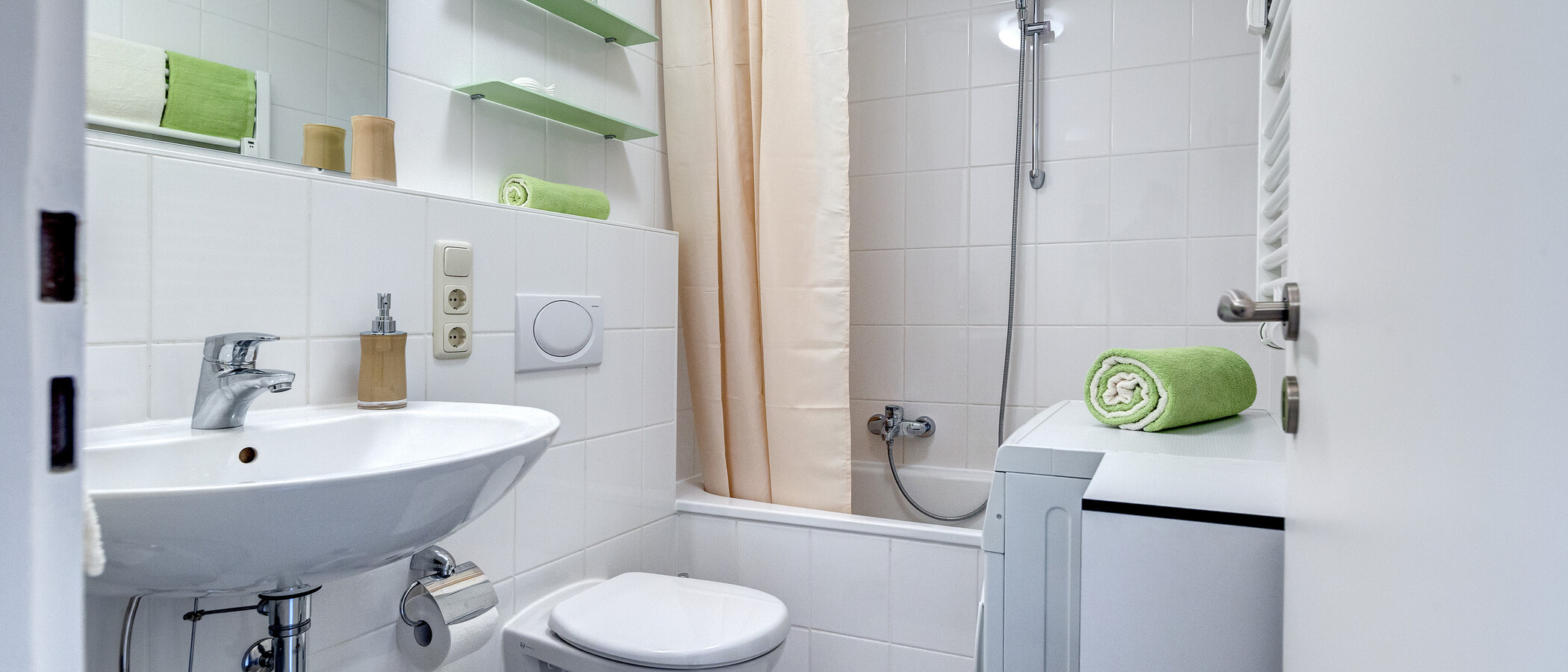 Apartment München Schwabing-West (rund um den Hohenzollernplatz) 01 Badezimmer 8939