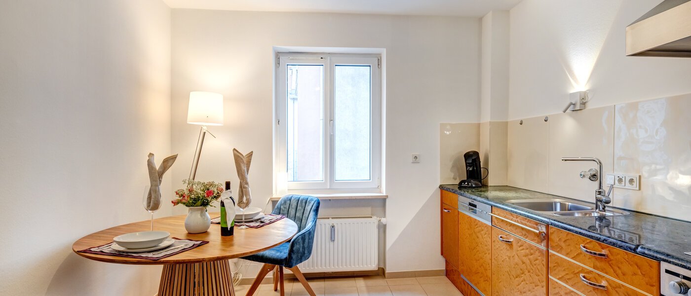 Wohnung München Maxvorstadt - Rund um den Josephplatz 01 Küche 8953
