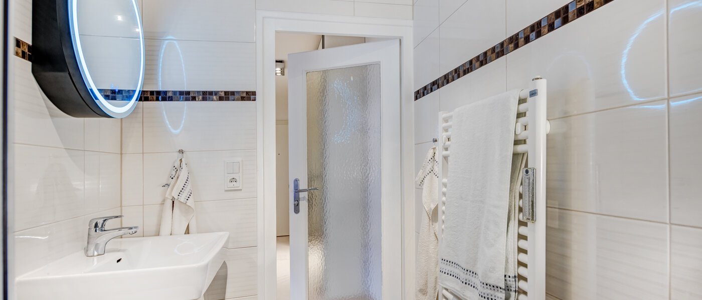 Wohnung München Maxvorstadt - Rund um den Josephplatz 02 Badezimmer 8953