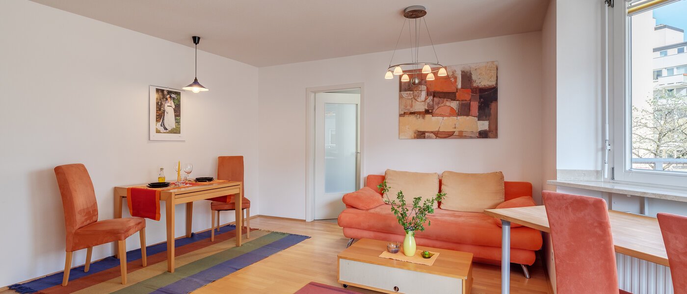 Wohnung München Neuhausen 05 Wohnzimmer 8994