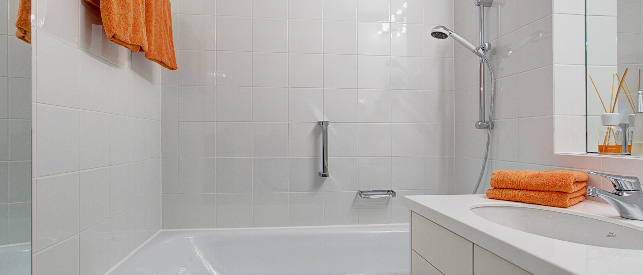 Dachterrassenwohnung München Arabellapark 01 Badezimmer 9024