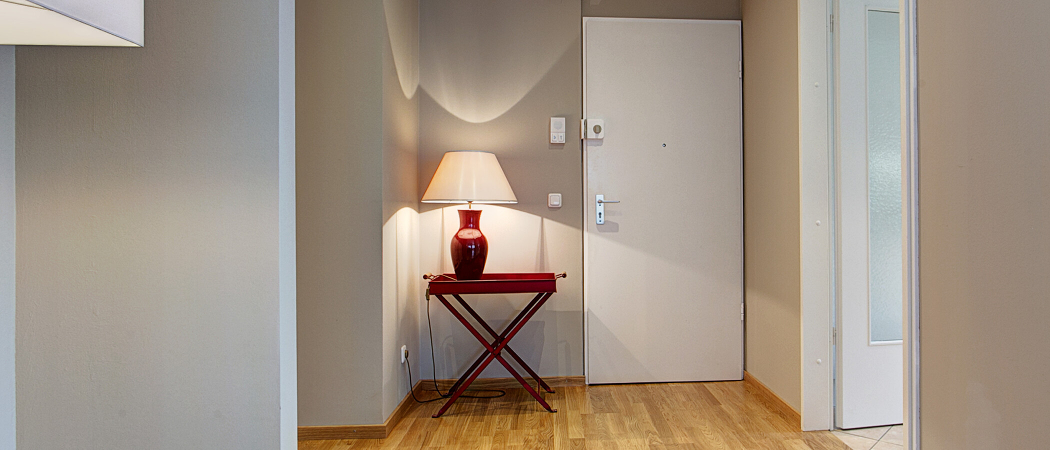 Dachterrassenwohnung München Arabellapark 05 Flur/Gang 9024