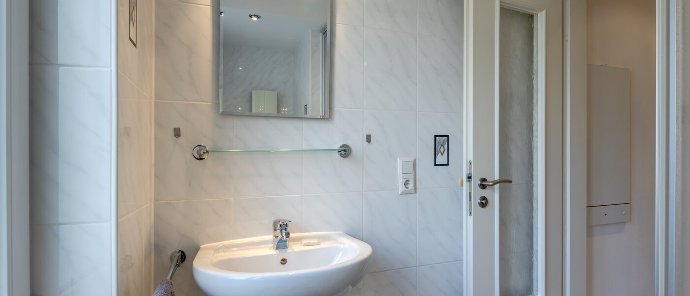 Wohnung München Schwabing-Nord (zw. Leopoldstraße & Englischen Garten) 01 Badezimmer 9063