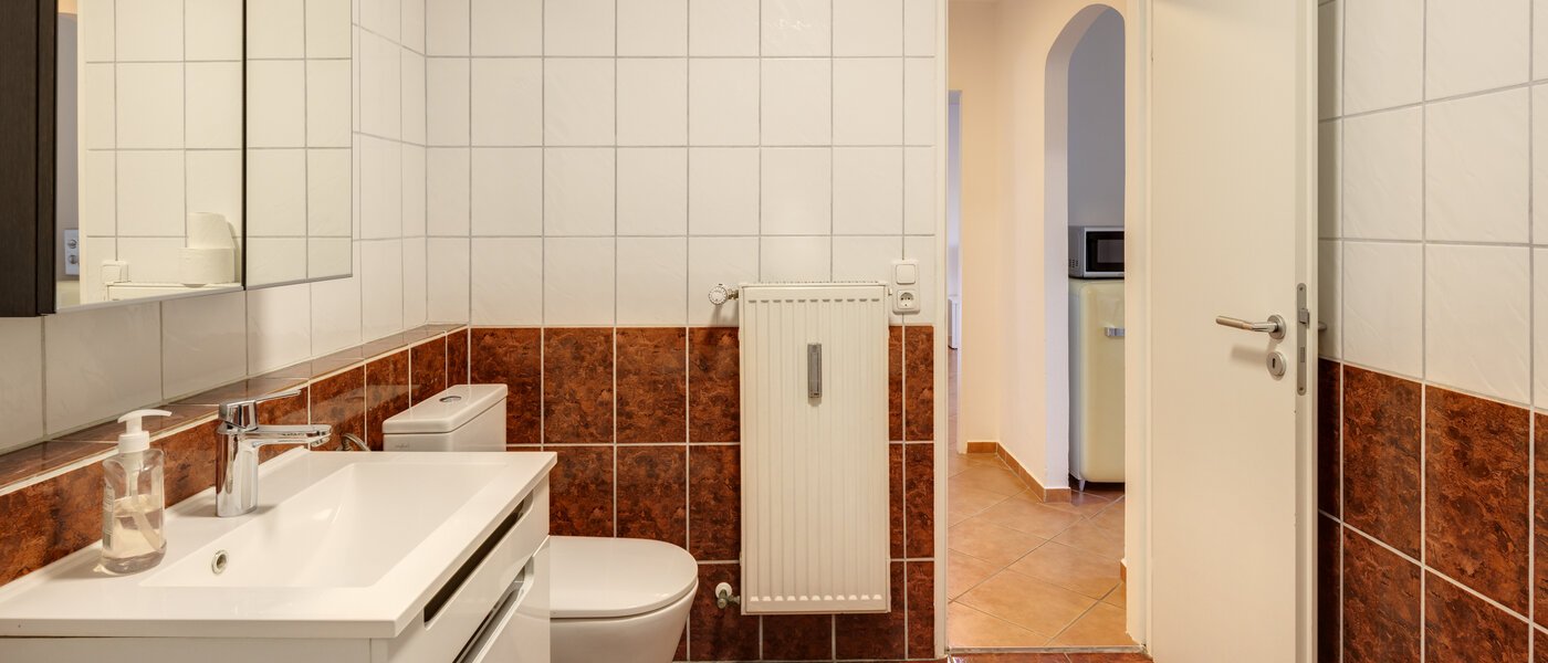 Dachgeschosswohnung München Trudering 02 Badezimmer 9072