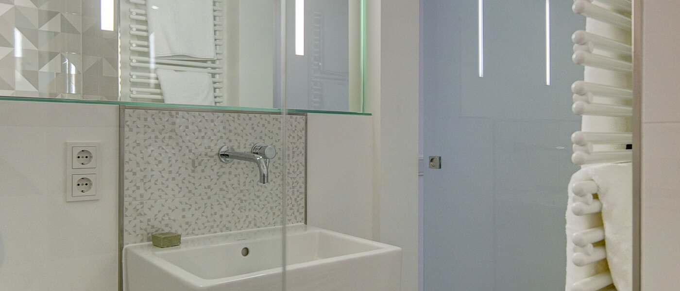 Apartment München Schwabing-Nord (zw. Leopoldstraße & Englischen Garten) 03 Badezimmer 9075