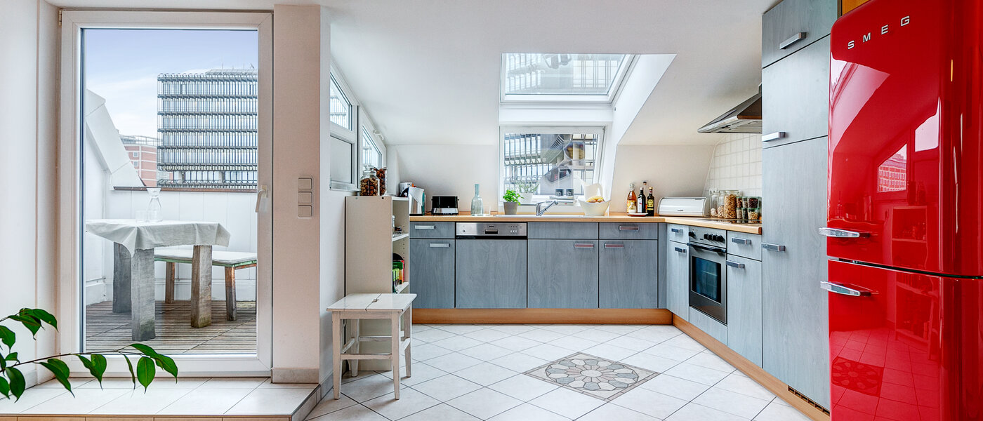 Dachterrassenwohnung München Gärtnerplatzviertel 01 Küche 9135