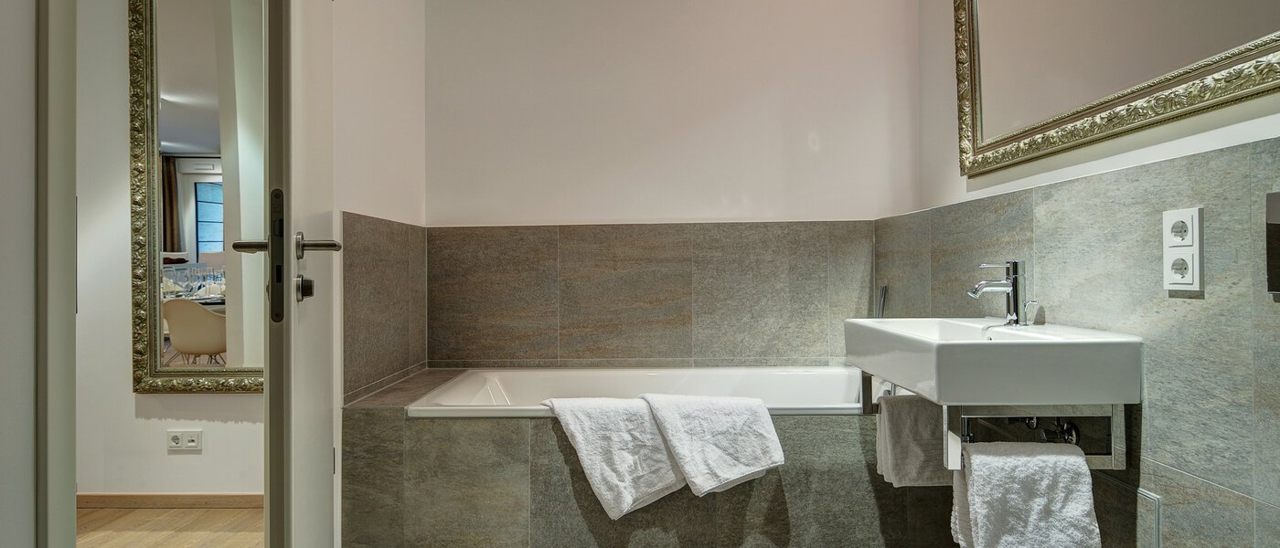 Wohnung München Neuhausen 01 Badezimmer 9154