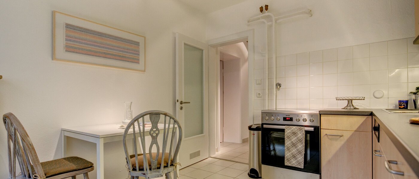 Wohnung München Schwabing (links der Leopoldstraße) 03 Küche 9173