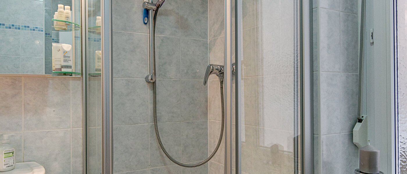 Wohnung München Schwabing (links der Leopoldstraße) 01 Badezimmer 9173